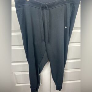 Nike Dri-Fit Pants Women Plus Size 2X Black Tapered Joggers Pockets Training